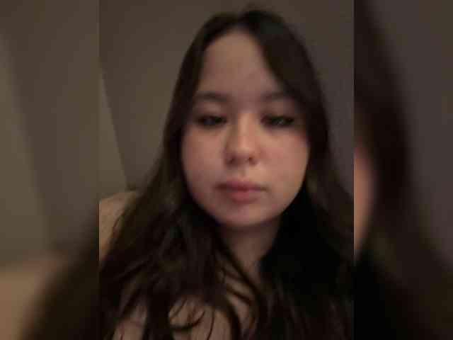 Kamillamrr, live webcam girl, age 20, from Россия, streaming now, anaal spelen, kontvingeren