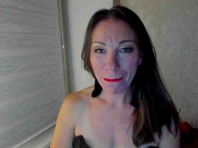 pure-elena, live webcam girl, age 42, from Россия, streaming now, kontvingeren, kontneuken