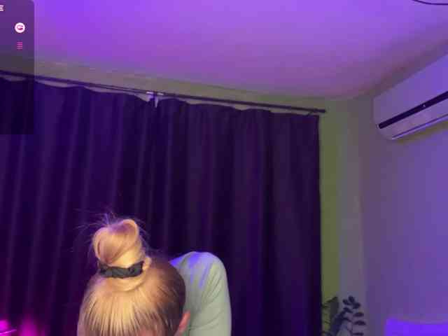 Overshine, live webcam girl, age 38, from POLAND, streaming now, camshow, chatten