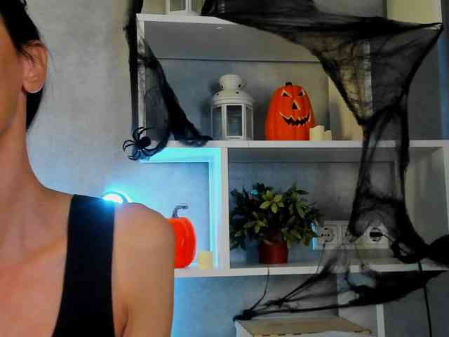 Avrora-Mars, live webcam girl, age 42, from LATVIA, streaming now, chatten, zaad in de mond