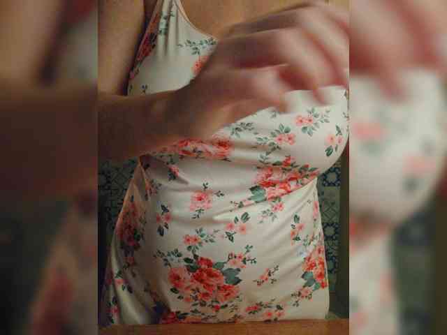 NotYourMuse1, live webcam girl, age 36, from Казахстан, streaming now, camshow, chatten