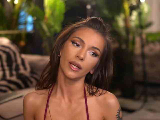 lexira1n, live webcam girl, age 23, streaming now, camshow, chatten