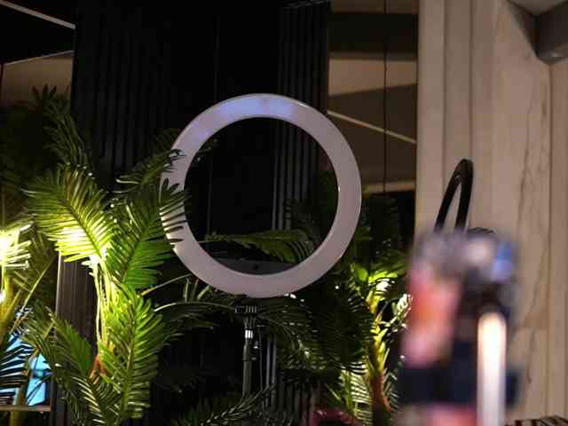 lexira1n, live webcam girl, age 23, streaming now, camshow, chatten