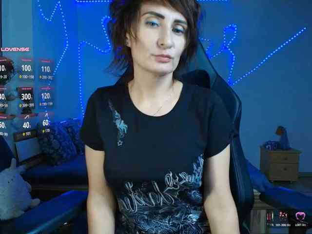 Balsamirovshitsa, live webcam girl, age 41, from Украина, streaming now, camshow, chatten