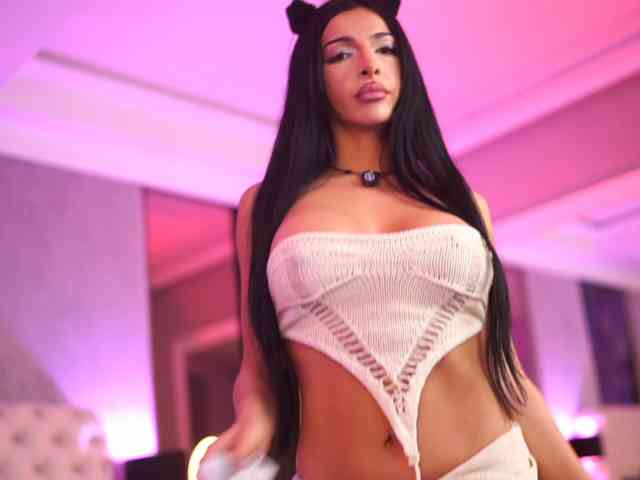 NouraMalvi, live webcam girl, age 28, from USA, streaming now, pijpbeurt, camshow