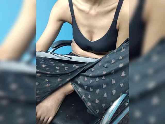 Sreya_Rupa, live webcam girl, age 22, from INDIA, streaming now, pijpbeurt, camshow