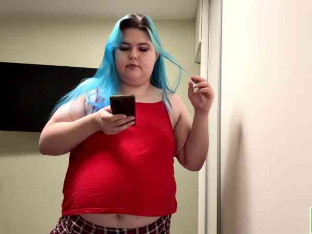 YanaVerde, live webcam girl, age 18, from POLAND, streaming now, kontvingeren, kontneuken