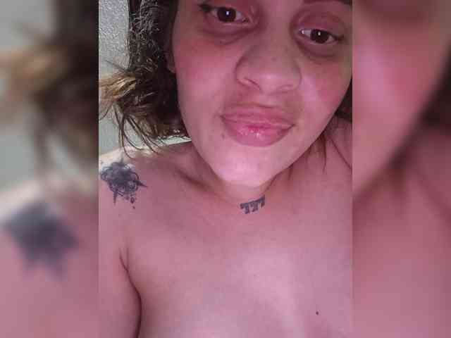 Barbiepaola, live webcam girl, age 27, from COLOMBIA, streaming now, kontvingeren, pijpen