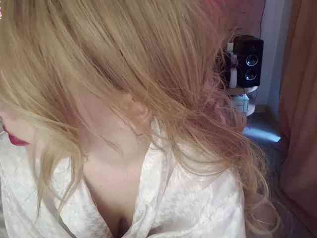 ZinaSteff, live webcam girl, age 18, from BULGARIA, streaming now, kontvingeren, pijpbeurt