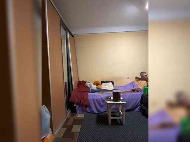 Markuza19, live webcam girl, age 45, streaming now, camshow, chatten
