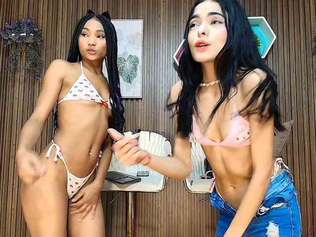 LatinsSquirting, live webcam girl, age 18, from COLOMBIA, streaming now, trio, anaal spelen