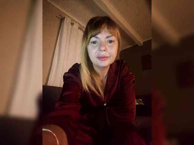 Tilda-1, live webcam girl, age 41, from UKRAINE, streaming now, chatten, dansen