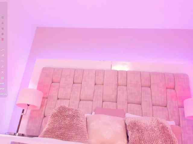 MarieLennox, live webcam girl, age 19, from COLOMBIA, streaming now, pijpen, pijpbeurt