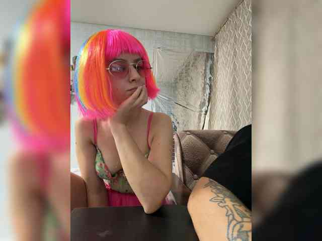 TWOLOVEsX, live webcam girl, age 19, from Россия, streaming now, kontneuken, balzuigen