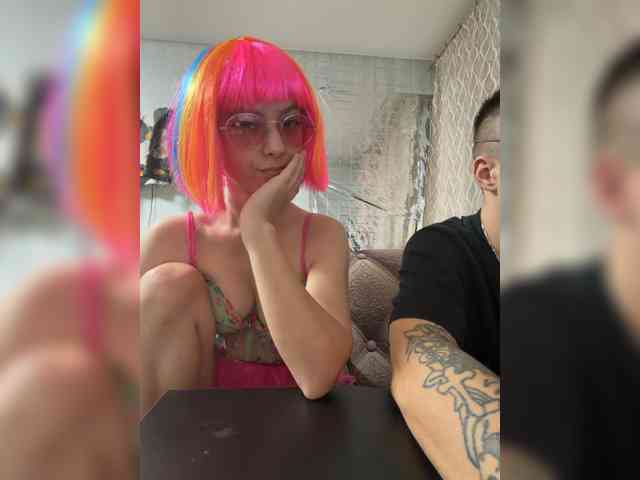TWOLOVEsX, live webcam girl, age 19, from Россия, streaming now, kontneuken, balzuigen