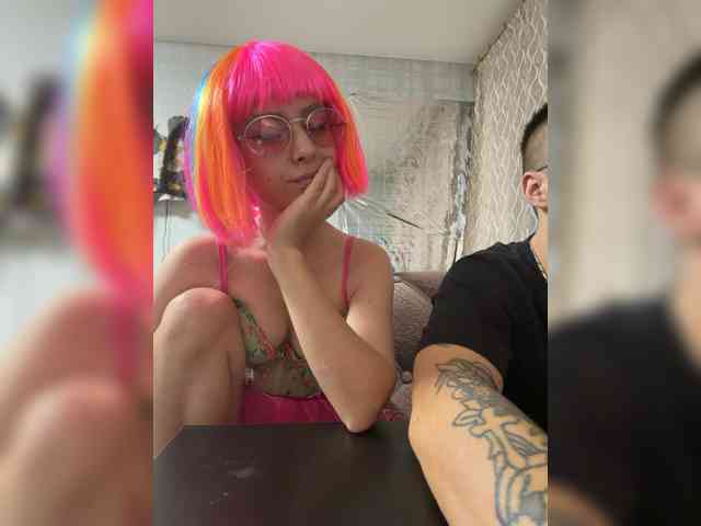 TWOLOVEsX, live webcam girl, age 19, from Россия, streaming now, kontneuken, balzuigen