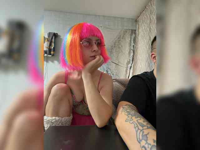 TWOLOVEsX, live webcam girl, age 19, from Россия, streaming now, kontneuken, balzuigen