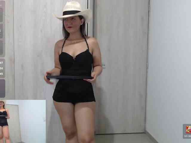 candymilff, live webcam girl, age 38, from COLOMBIA, streaming now, anaal spelen, aziatische massage