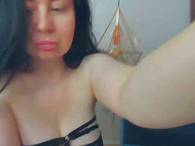 BrilliantGirl, live webcam girl, age 35, from ROMANIA, streaming now, anaal spelen, kontneuken