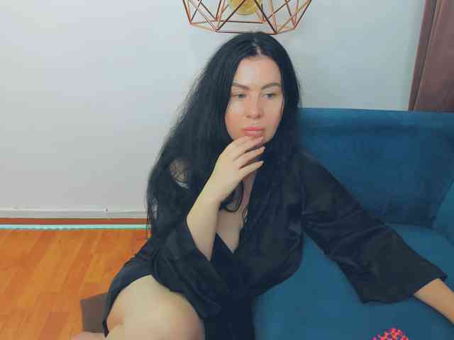 BrilliantGirl, live webcam girl, age 35, from ROMANIA, streaming now, anaal spelen, kontneuken