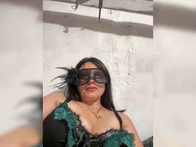 Vika-62, live webcam girl, age 36, from Россия, streaming now, kontneuken, kont op mond