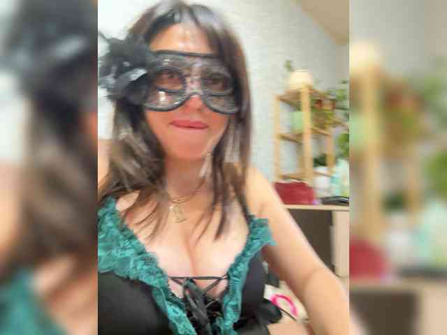 Vika-62, live webcam girl, age 36, from Россия, streaming now, kontneuken, kont op mond