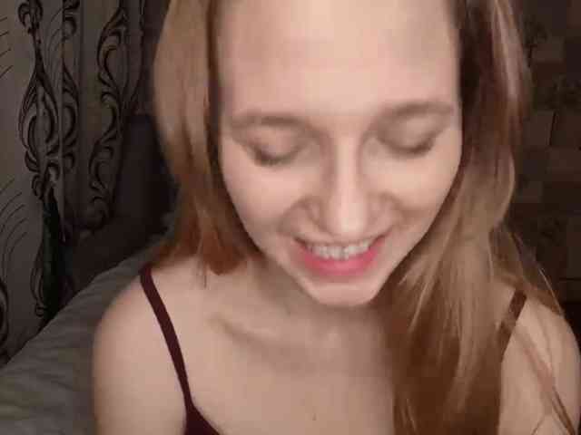 SkyeRosa, live webcam girl, age 18, from HUNGARY, streaming now, anaal spelen, aziatische massage