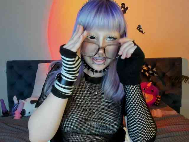MelissaSue, live webcam girl, age 18, streaming now, pijpbeurt, camshow