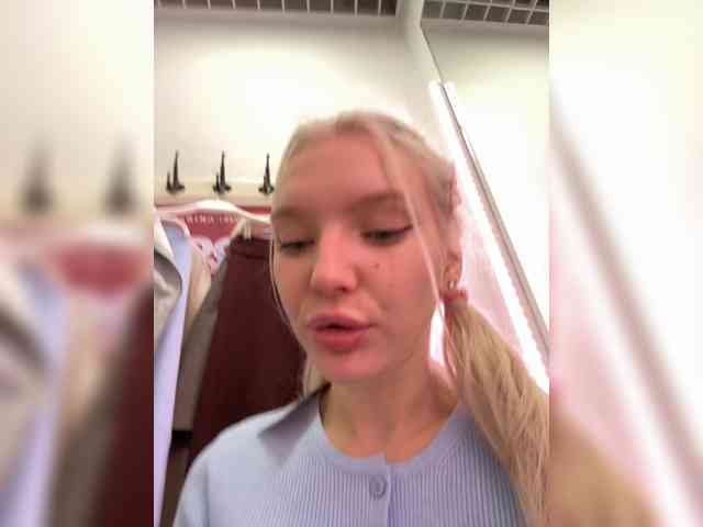 AmmmyInPublic, live webcam girl, age 20, streaming now, ballikken, balzuigen
