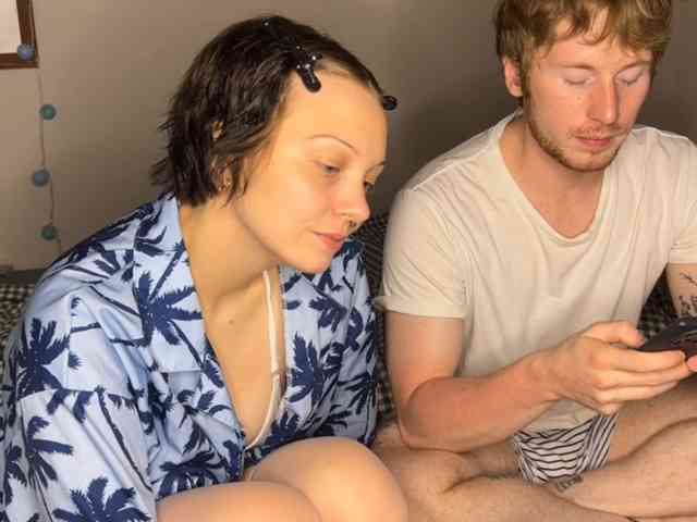 honeyfunnylove, live webcam girl, age 18, from Вьетнам, streaming now, balzuigen, camshow