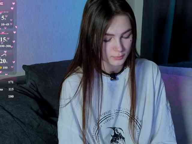 allienee, live webcam girl, age 21, from Россия, streaming now, kontvingeren, pijpbeurt