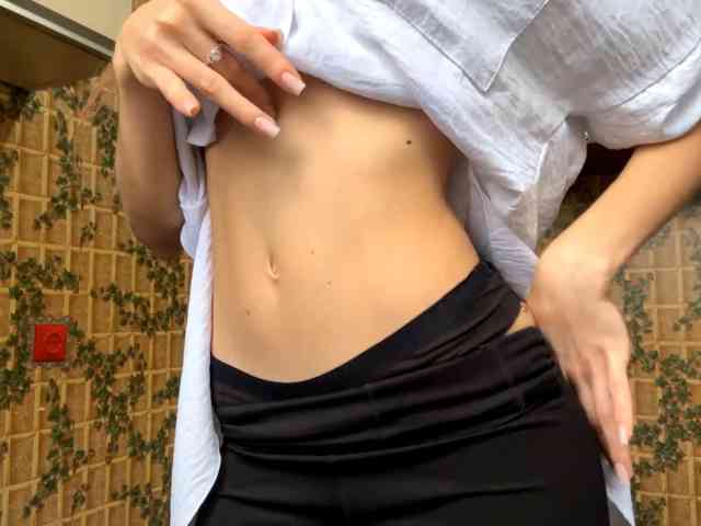 AriaCutie, live webcam girl, age 18, from POLAND, streaming now, anaal spelen, kontneuken