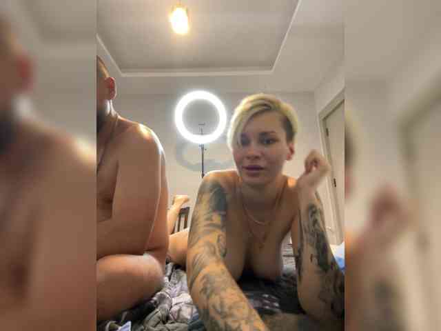 KiraSaint, live webcam girl, age 24, from Украина, streaming now, pijpbeurt, chatten