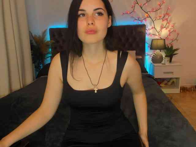 JennaMiu, live webcam girl, age 18, from LATVIA, streaming now, pijpbeurt, camshow