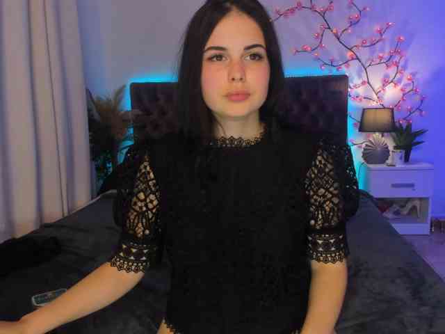 JennaMiu, live webcam girl, age 18, from LATVIA, streaming now, pijpbeurt, camshow