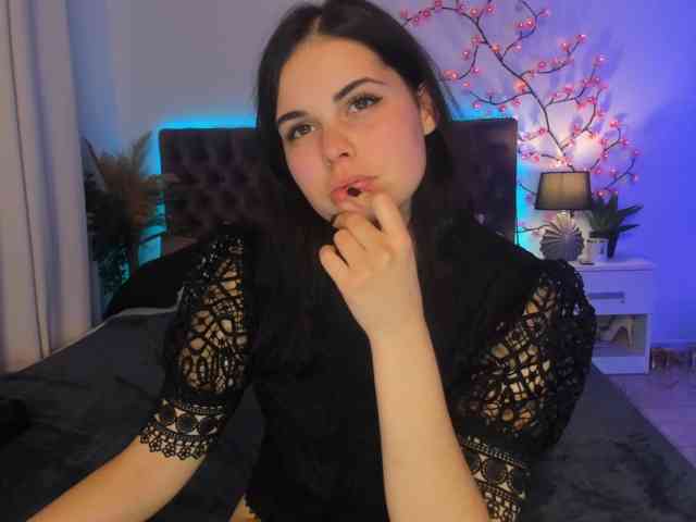 JennaMiu, live webcam girl, age 18, from LATVIA, streaming now, pijpbeurt, camshow