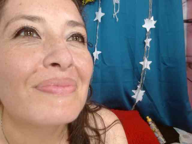 tatisjames, live webcam girl, age 35, from COLOMBIA, streaming now, balzuigen, pijpbeurt