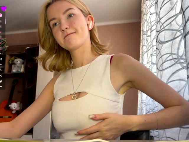 princessaurora, live webcam girl, age 20, from LATVIA, streaming now, pijpen, pijpbeurt