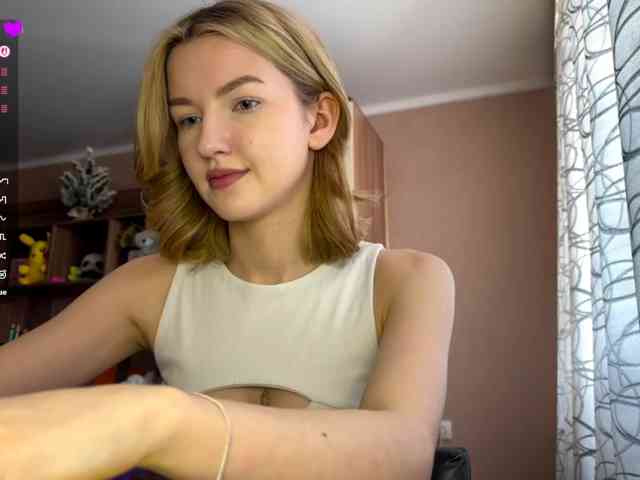 princessaurora, live webcam girl, age 20, from LATVIA, streaming now, pijpen, pijpbeurt