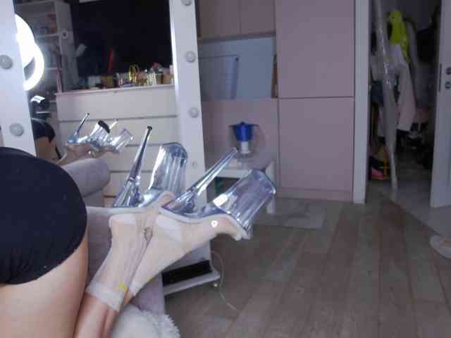 Hanomi, live webcam girl, age 26, streaming now, chatten, dansen