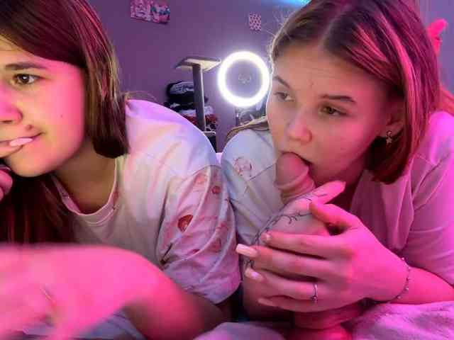 PinkyBabies, live webcam girl, age 18, from CZECH REPUBLIC, streaming now, anaal spelen, kontneuken