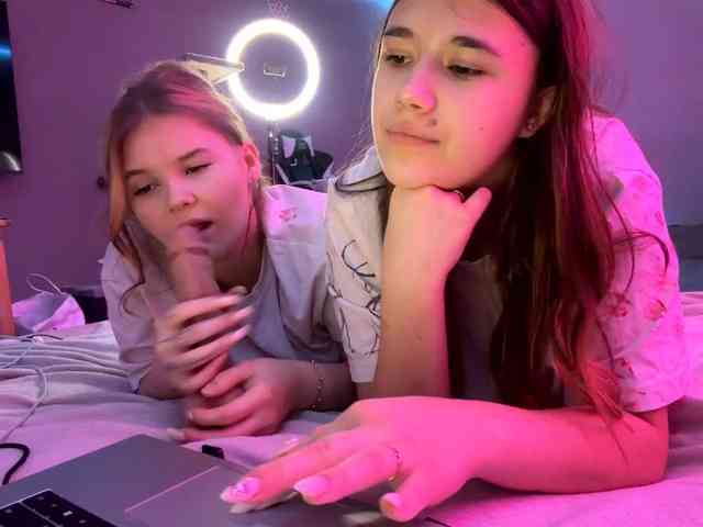 PinkyBabies, live webcam girl, age 18, from CZECH REPUBLIC, streaming now, anaal spelen, kontneuken