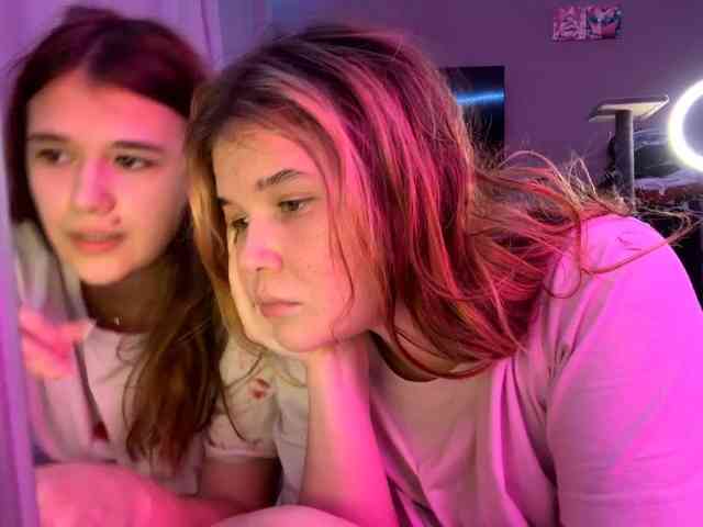 PinkyBabies, live webcam girl, age 18, from CZECH REPUBLIC, streaming now, anaal spelen, kontneuken