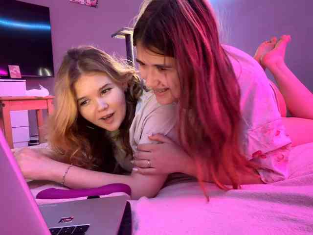 PinkyBabies, live webcam girl, age 18, from CZECH REPUBLIC, streaming now, anaal spelen, kontneuken