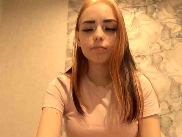 AlyssaGronert, live webcam girl, age 18, from POLAND, streaming now, anaal spelen, kontneuken
