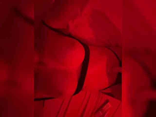 Pollli, live webcam girl, age 29, from Беларусь, streaming now, kontlikken, ballikken