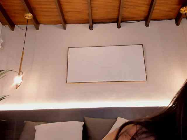 RomyBloom, live webcam girl, age 19, from COLOMBIA, streaming now, camshow, chatten