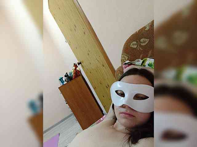 Elena13141516, live webcam girl, age 19, from Россия, streaming now, pijpen, camshow