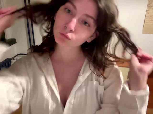 Josizz, live webcam girl, age 21, from SERBIA, streaming now, anaal spelen, aziatische massage