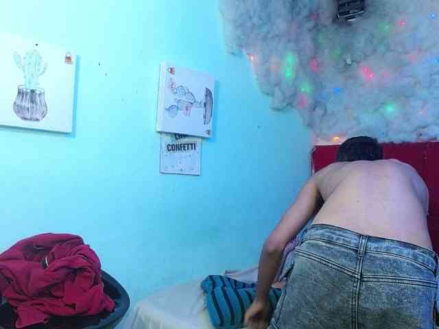 Destroyinggirl, live webcam girl, age 19, from COLOMBIA, streaming now, kontneuken, kontlikken